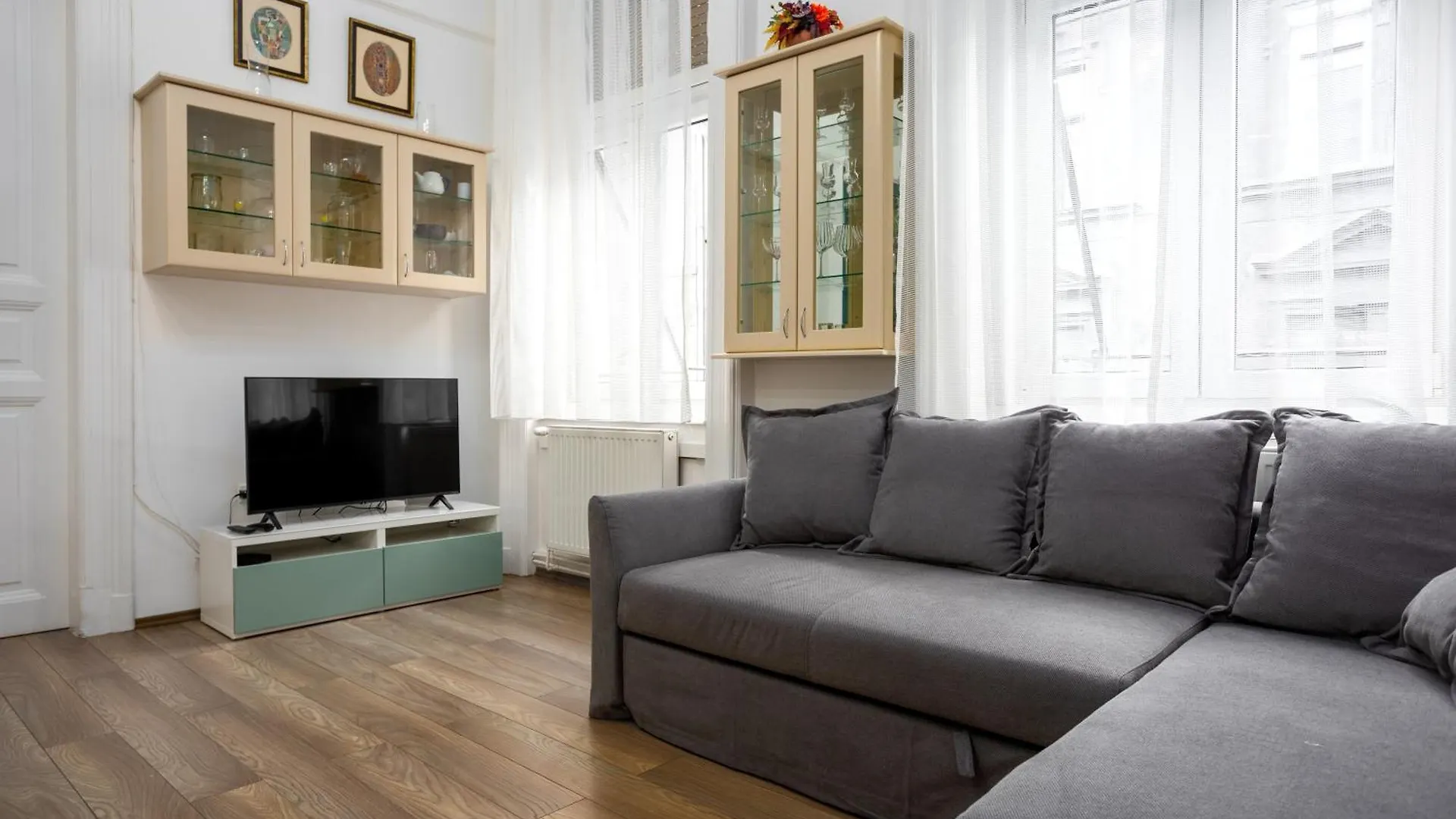 Zafire Apartment Budapest With Free Parking 0*,  Ungaria